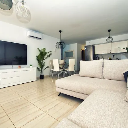 Ocean View Perfect Sunset Apartment, 4 137m2, Wifi & Bbq Appartement San Miguel de Abona